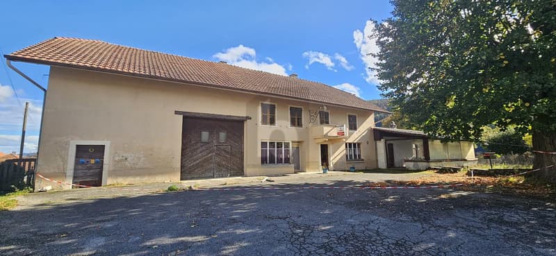 GRAND POTENTIEL SUR UN TERRAIN DE 2400 M² (2)