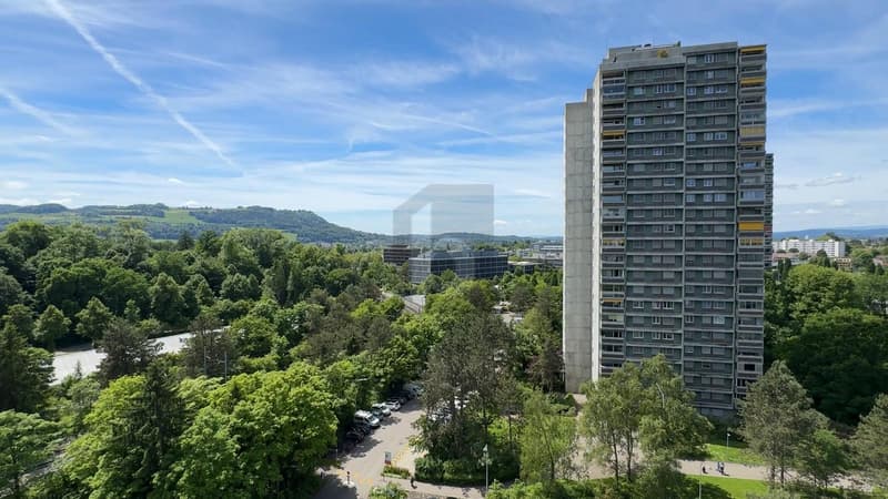 HELL, ZENTRAL UND MIT AUSSICHT (NICHT IM BAURECHT) (5)