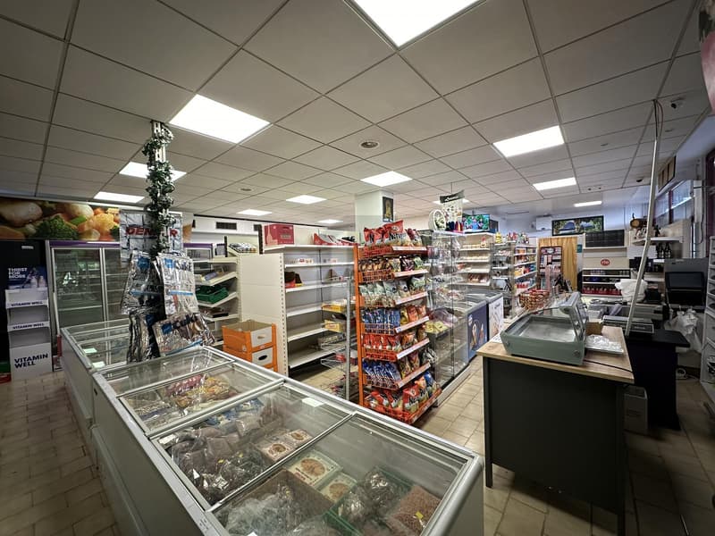 SUPER ÉPICERIE À THÔNEX ! (1)