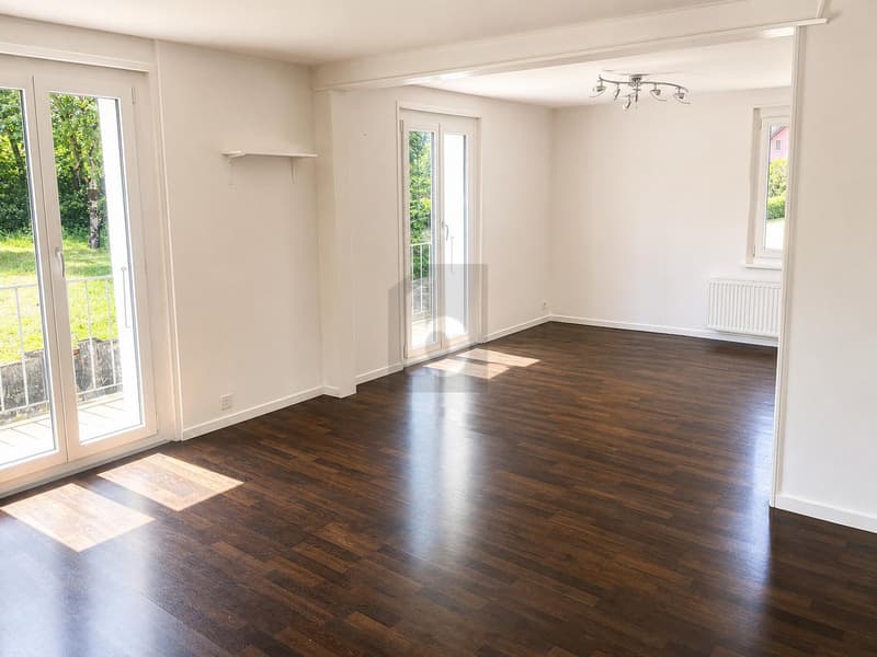 MAISON FAMILIALE AVEC JARDIN ET DOUBLE GARAGE (3)