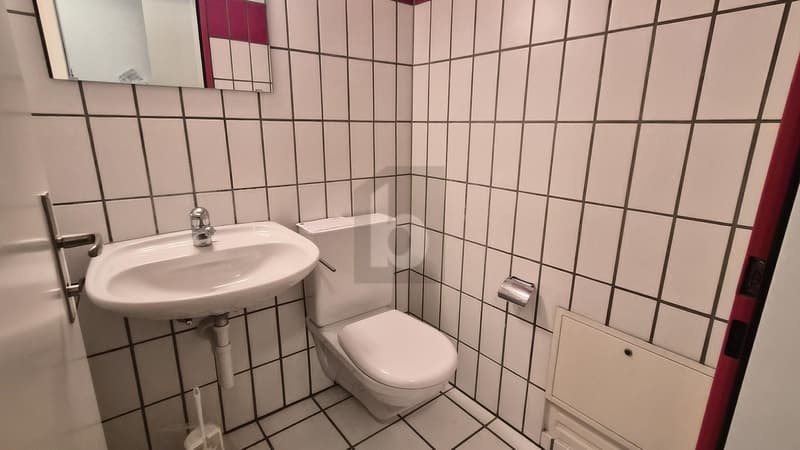 CHARMANT & IDEAL GELEGEN (5)