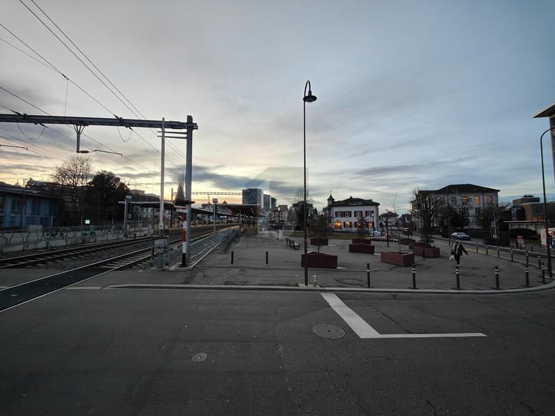 ZENTRAL UND VIELSEITIG (3)