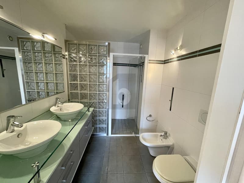 PRIX TOP! LUXUEUX SUR TROIS ÉTAGES (4)