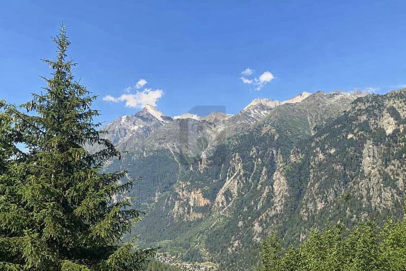 HERRLICHES PANORAMA MIT WELLNESS (1)