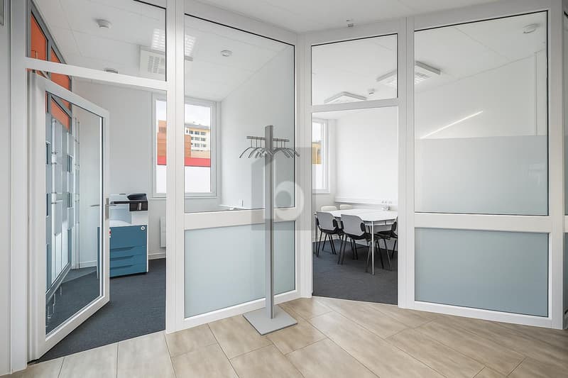 MODERNE ET IDÉALEMENT SITUÉ (4)