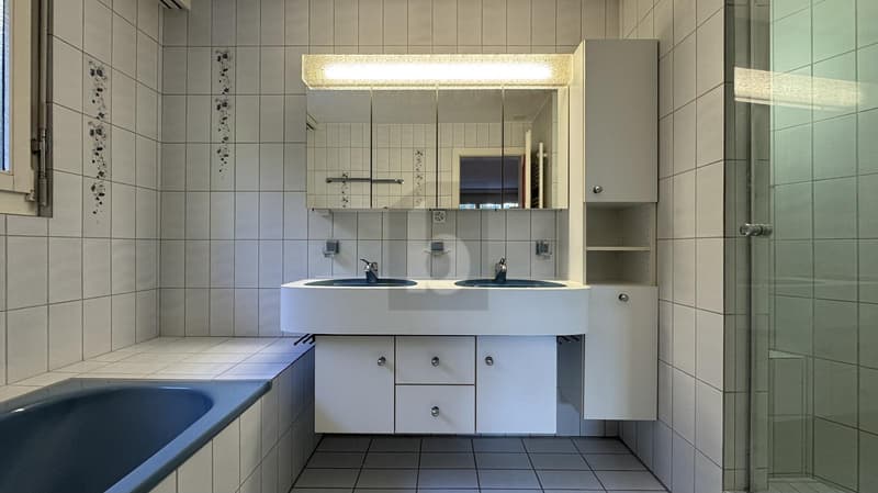 BEFRISTET, GROSSZÜGIG UND SONNENVERWÖHNT (5)