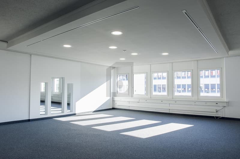 GROSSZÜGIG MIT VIELEN TIEFGARAGENPARKPLÄTZEN (5)