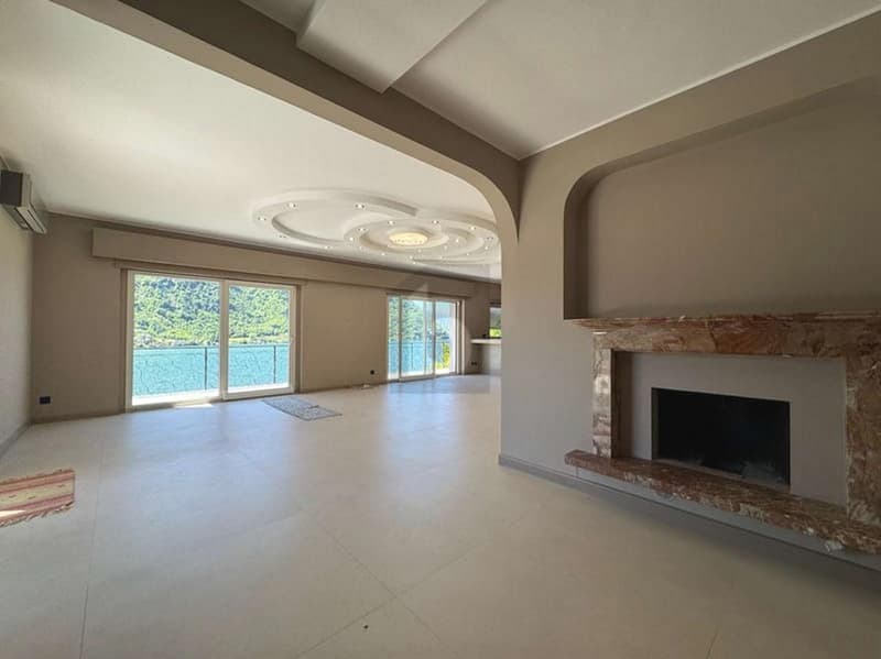 SPAZIOSA ED ELEGANTE CON PISCINA E VISTA LAGO (3)