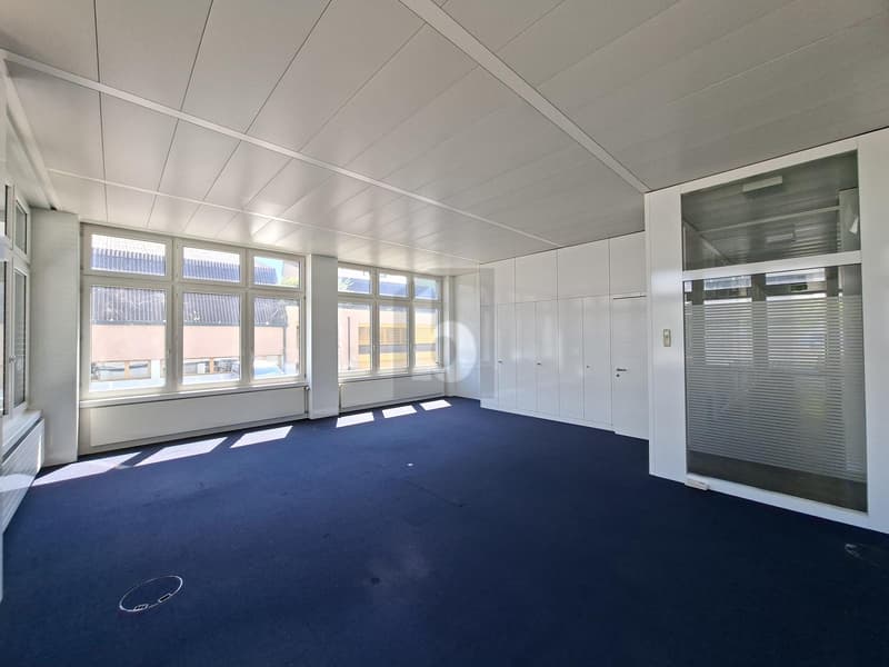 KLIMATISIERTE BÜROFLÄCHE - SOFORT BEZUGSBEREIT (2)