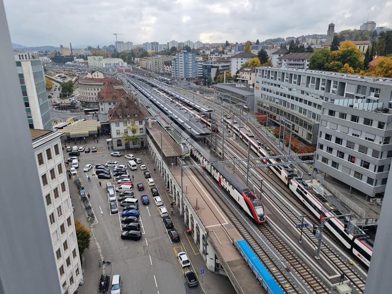 ESPACE DE TRAVAIL AVEC VUE PANORAMIQUE (2)