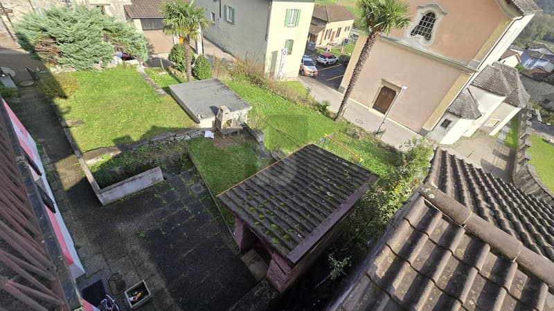 SPAZIOSA E SOLEGGIATA CON AMPIO GIARDINO (3)