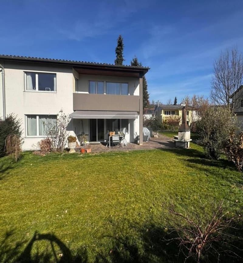 FAMILIENFREUNDLICH MIT SONNIGEM GARTEN (1)