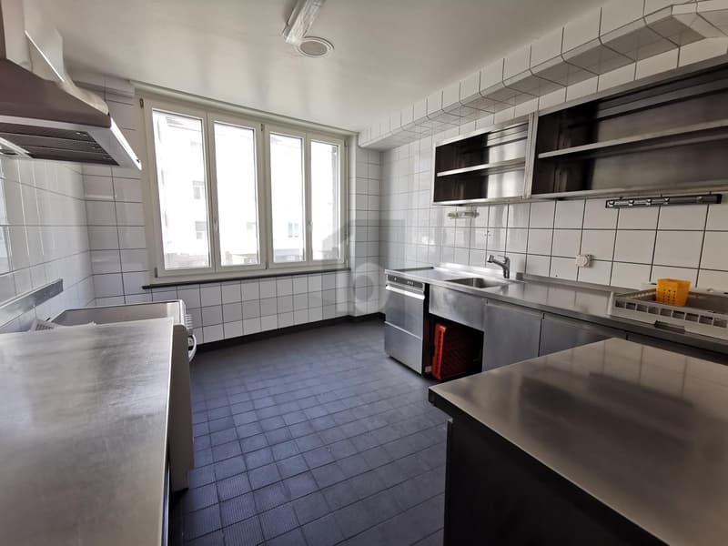 ZENTRALE LAGE, VIELE NUTZUNGSMÖGLICHKEITEN (3)