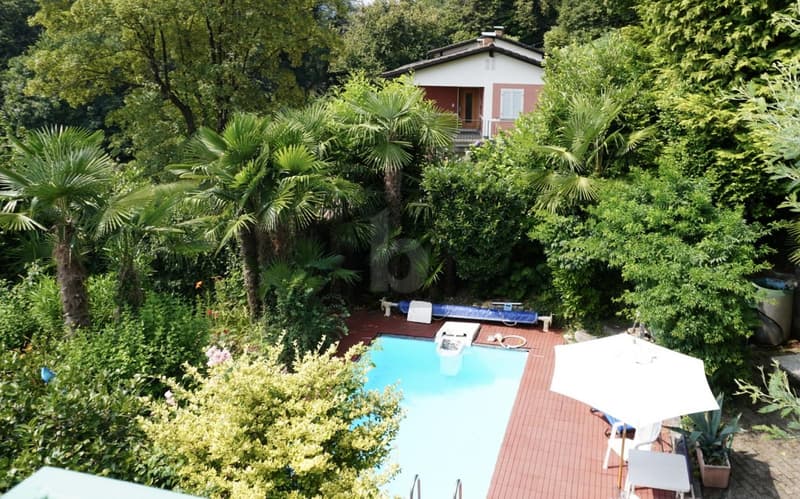 CON GIARDINO E PISCINA (3)