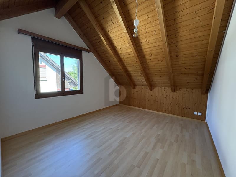 LICHTDURCHFLUTET MIT GROSSEM BALKON (4)
