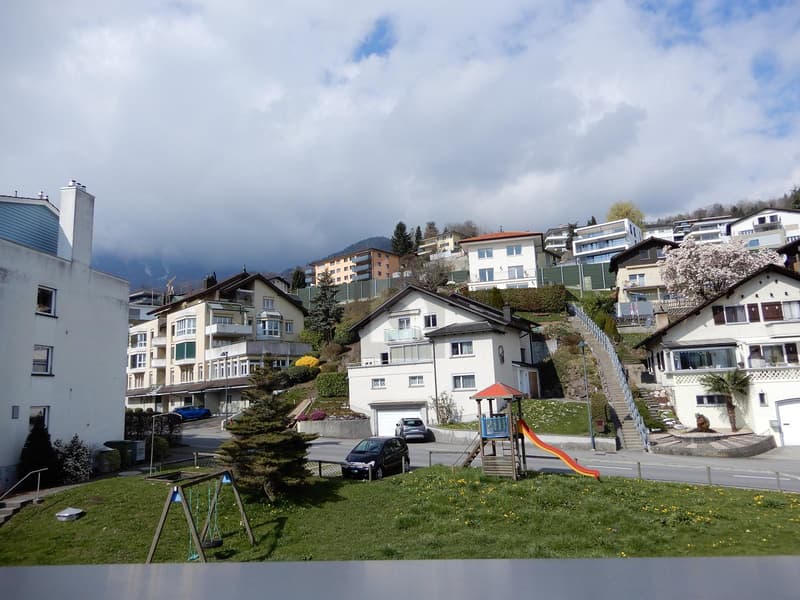ZENTRAL, MIT GROSSER DUSCHE (5)