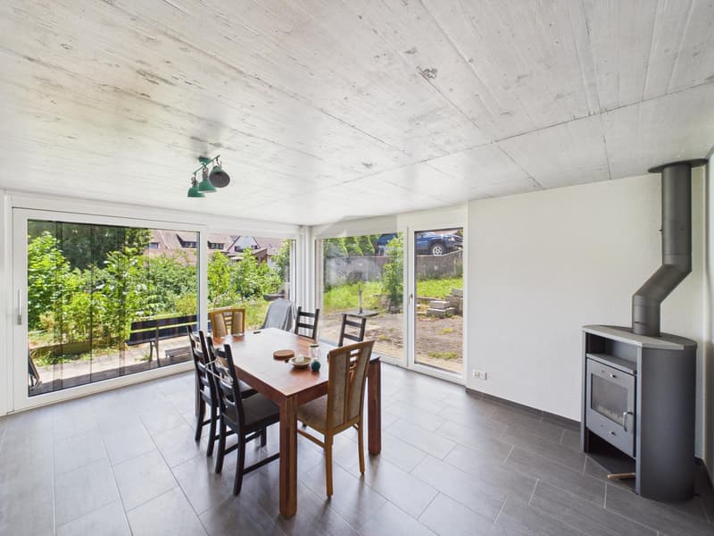 MODERN UND RUHIG MIT GARTEN UND PARKPLÄTZE (3)