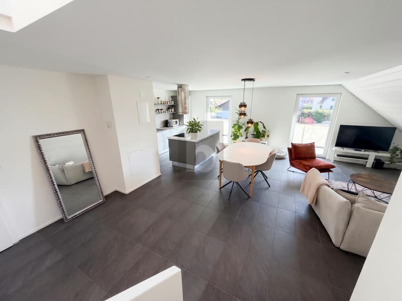 ÉLÉGANT DUPLEX BAIGNÉ DE LUMIÈRE (1)