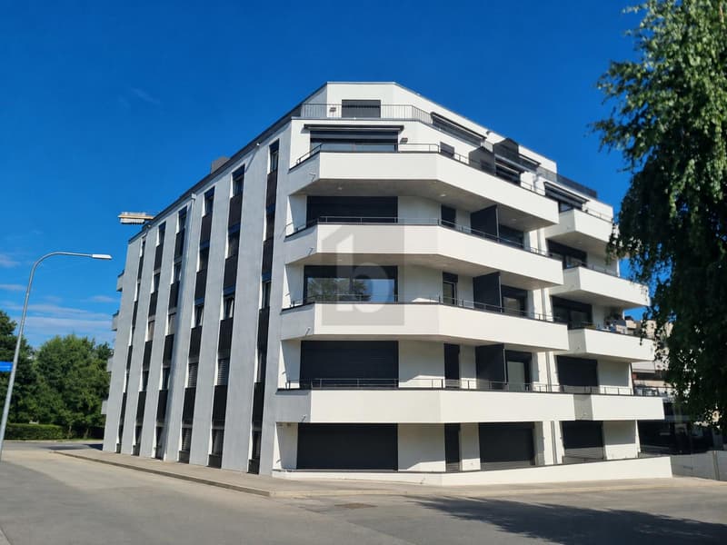 CONFORT MODERNE DANS UN EMPLACEMENT IDÉAL (1)