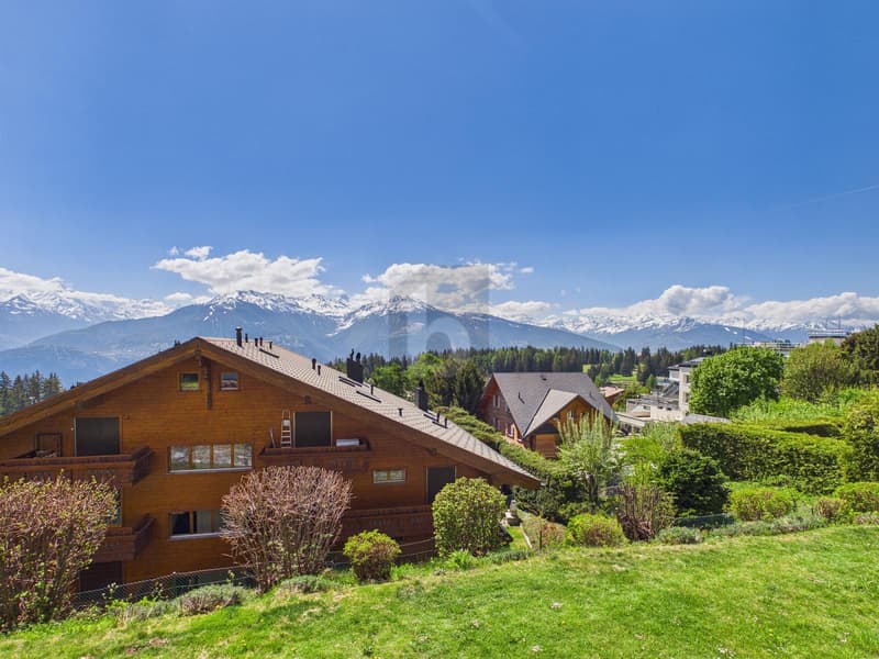 SONNIG, MODERN MIT PANORAMABLICK (1)