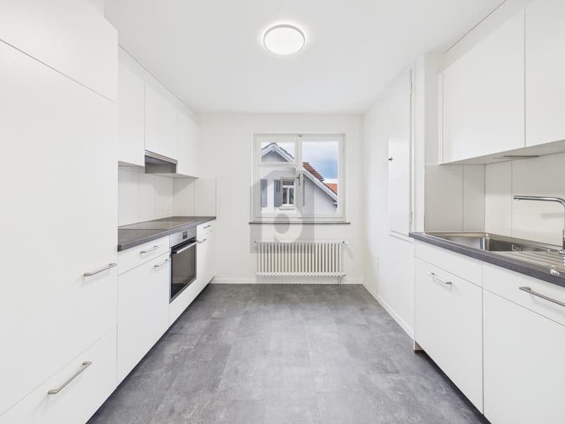 FRISCH RENOVIERT IM RUHIGEN WOHNQUARTIER (2)