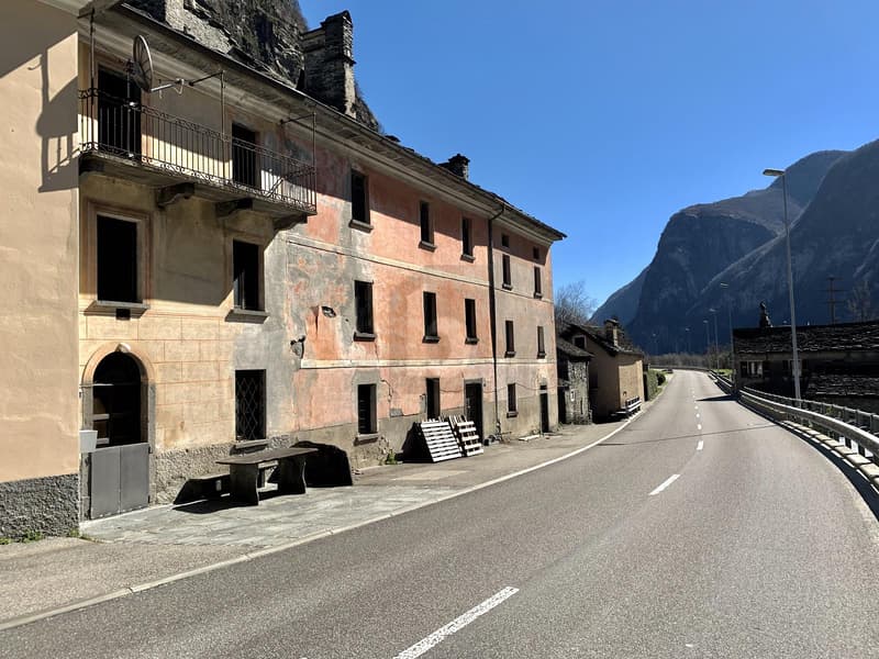 TRADIZIONALE E AFFASCINANTE (1)