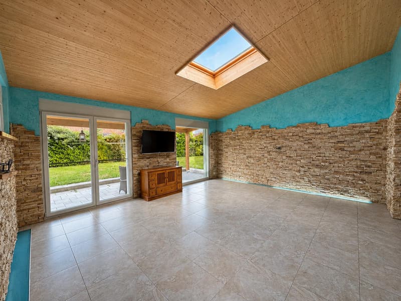MAGNIFIQUE, PLAIN PIED, LUMINEUSE AVEC GRAND JARDIN (3)