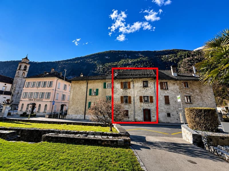 TIPICA IN POSIZIONE CENTRALE E SOLEGGIATA (1)