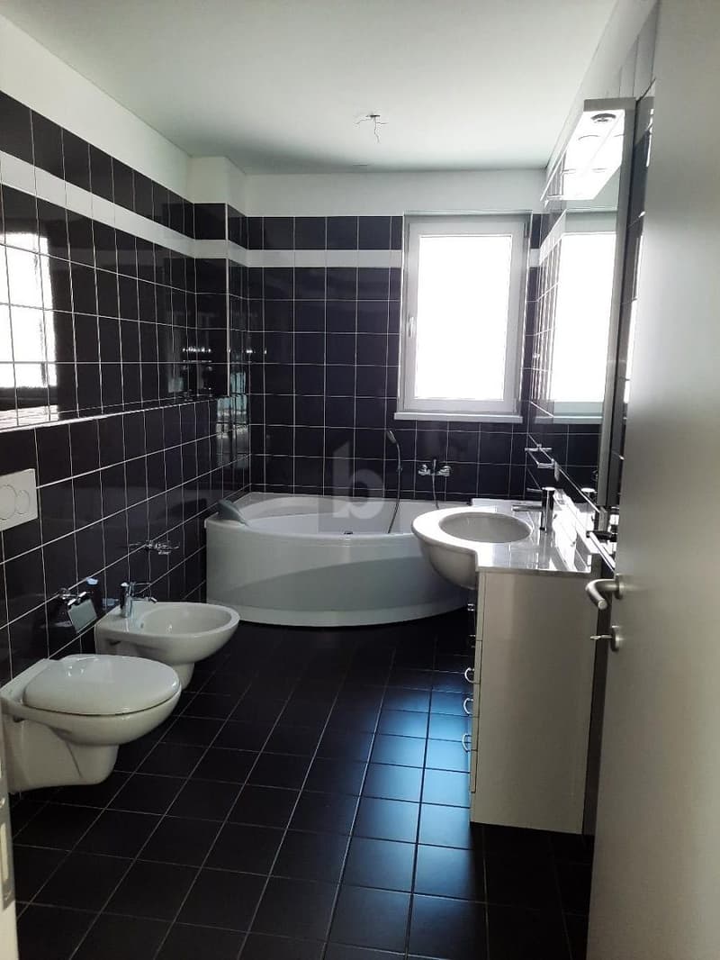 CON GRANDE TERRAZZA E GIARDINO PRIVATO (4)