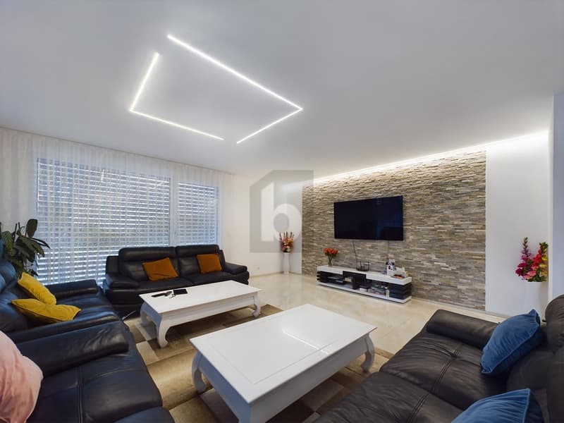 BEAUCOUP D'ESPACE DE VIE POUR UNE GRANDE FAMILLE (2)