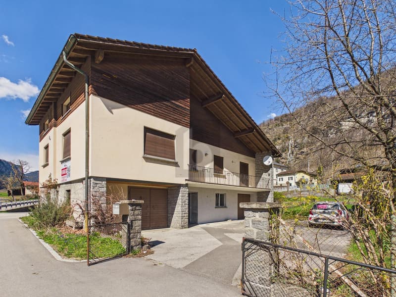 SPAZIOSA E ACCOGLIENTE CON GIARDINO (5)