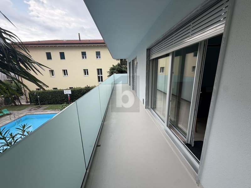 IN ZONA CENTRALE ,AMPIO BALCONE E PISCINA (3)
