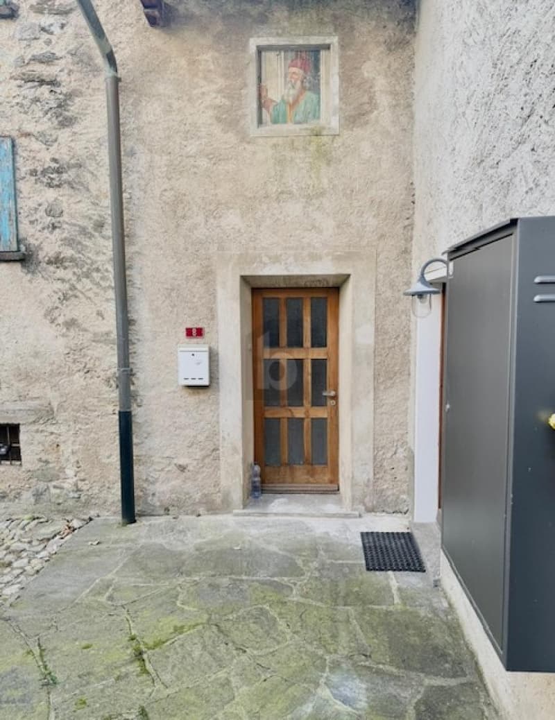 AMPIO RUSTICO CON GRANDE POTENZIALE (2)