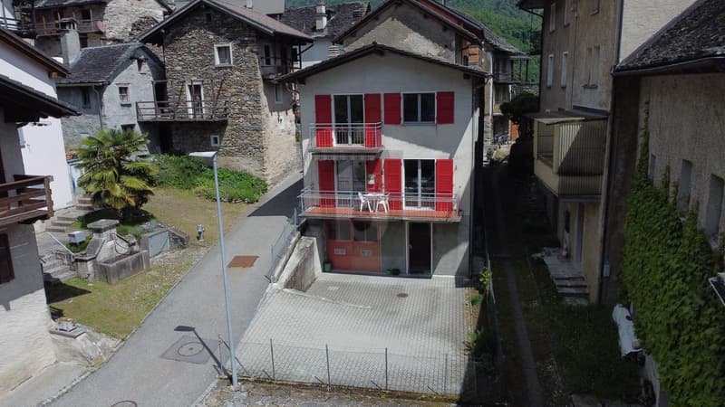 RINNOVATA,MODERNA IN ZONA SOLEGGIATA E TRANQUILLA (1)