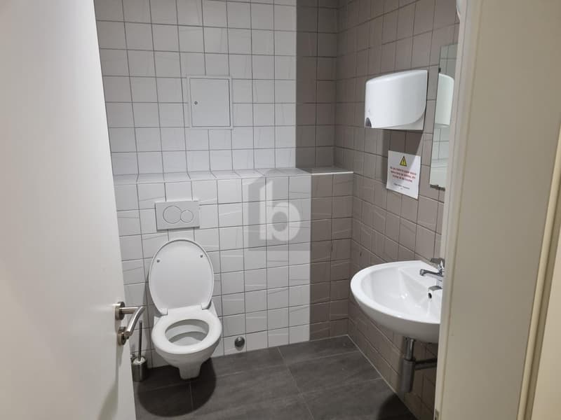 GRAND ESPACE, TRÈS BON EMPLACEMENT (5)