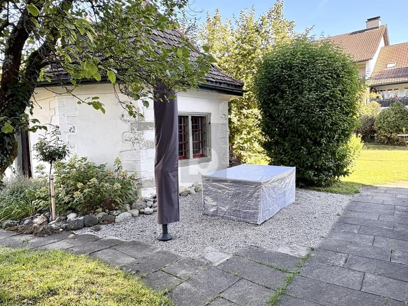 RUHIG UND GROSSZÜGIG MIT GARTENSITZPLATZ (2)