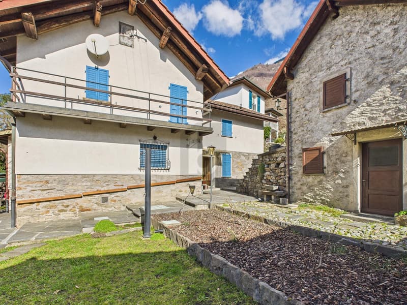 SPAZIOSA E SOLEGGIATA CON GIARDINO (1)