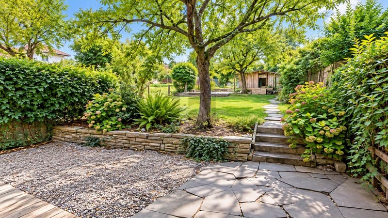 CHARMANT MIT PRIVATEM GARTEN UND VIEL PLATZ (2)