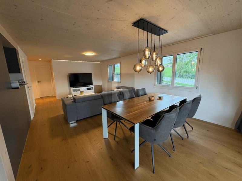 NEUWERTIGE TERRASSENWOHNUNG MIT GARTENIDYLLE (1)