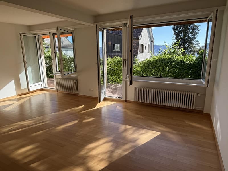 RUHIG AM ZÜRICHBERG: 20 M² SONNENTERRASSE (1)