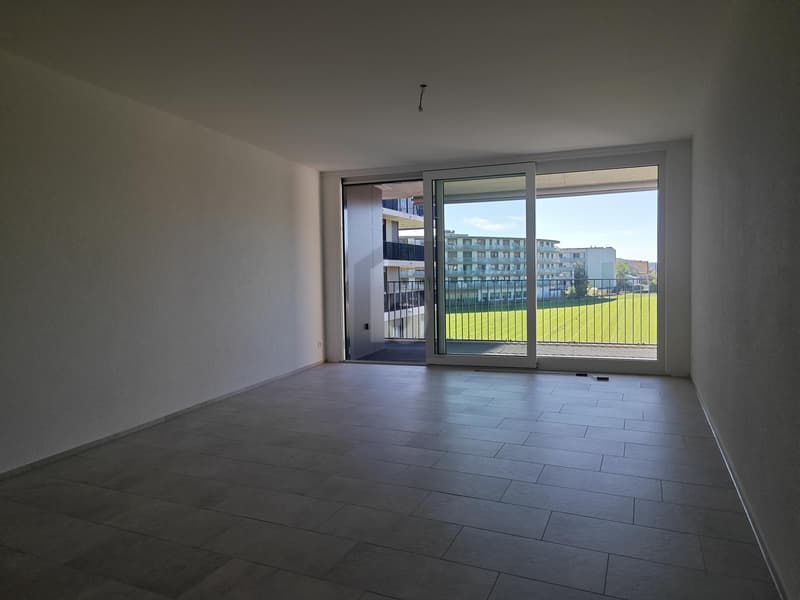 ERSTBEZUG MIT SONNIGEM BALKON! (2)