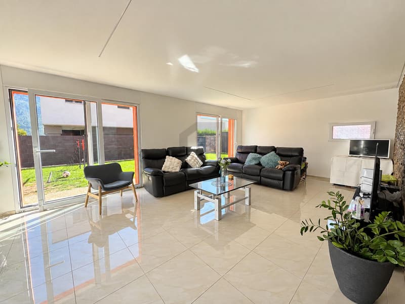 FAMILIALE, MODERNE AVEC JARDIN ET TERRASSES (3)
