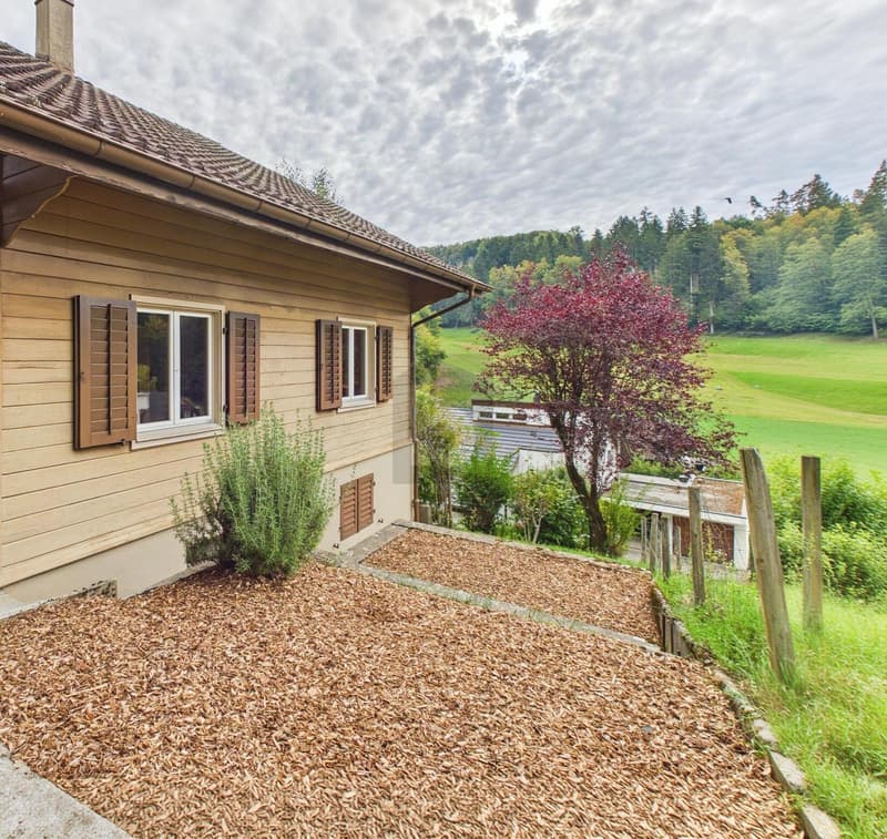 IDYLLISCHES WOHNEN IM GRÜNEN MIT VIEL FREIRAUM (1)