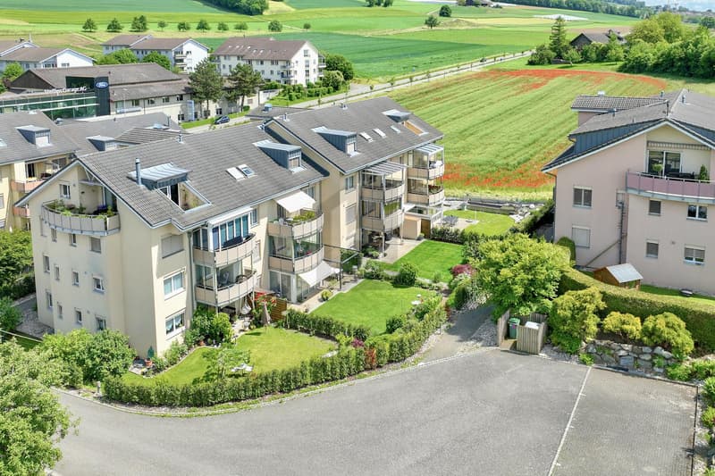 NATURNAH MIT HOCHWERTIGEM AUSBAU UND VIEL PLATZ! (1)