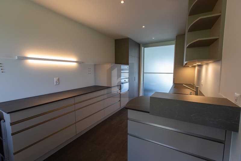 MODERNE ET LUMINEUX, AU DERNIER ETAGE (3)