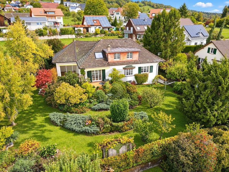 ATEMBERAUBENDES PANORAMA - FRISCH RENOVIERT (1)