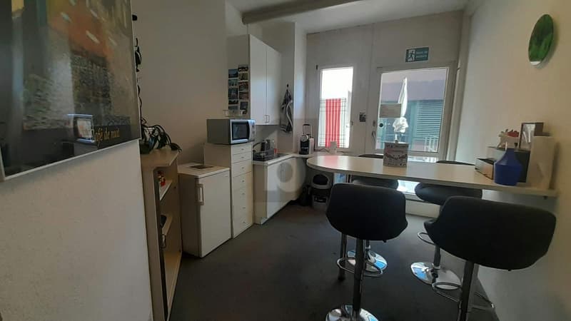 BUREAUX PRIVATIFS LUMINEUX AVEC ESPACES PARTAGÉS (5)