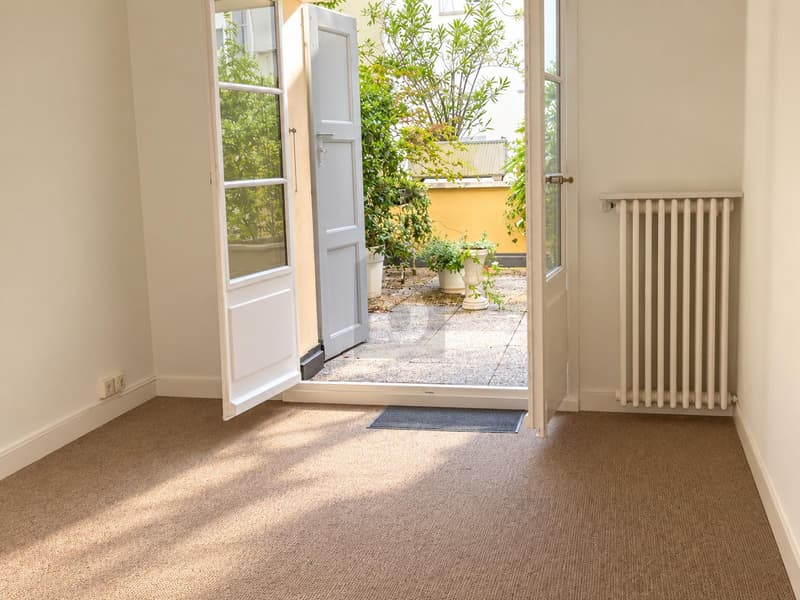 BEL ESPACE DE BUREAU AVEC TERRASSE PRIVATIVE (3)