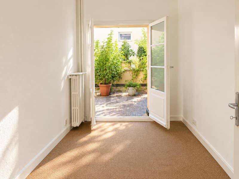 BEL ESPACE DE BUREAU AVEC TERRASSE PRIVATIVE (2)