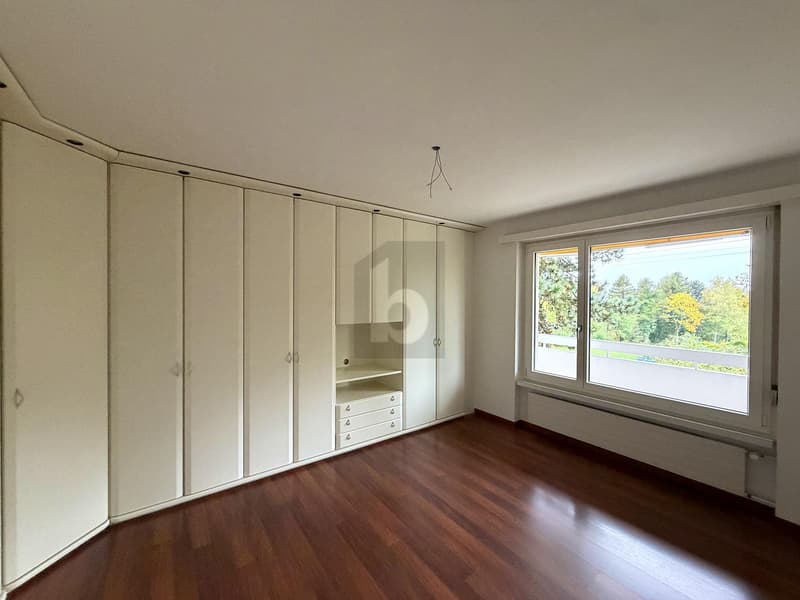 RUHIGE LAGE MIT SONNENBALKON UND SICHT INS GRÜNE (3)